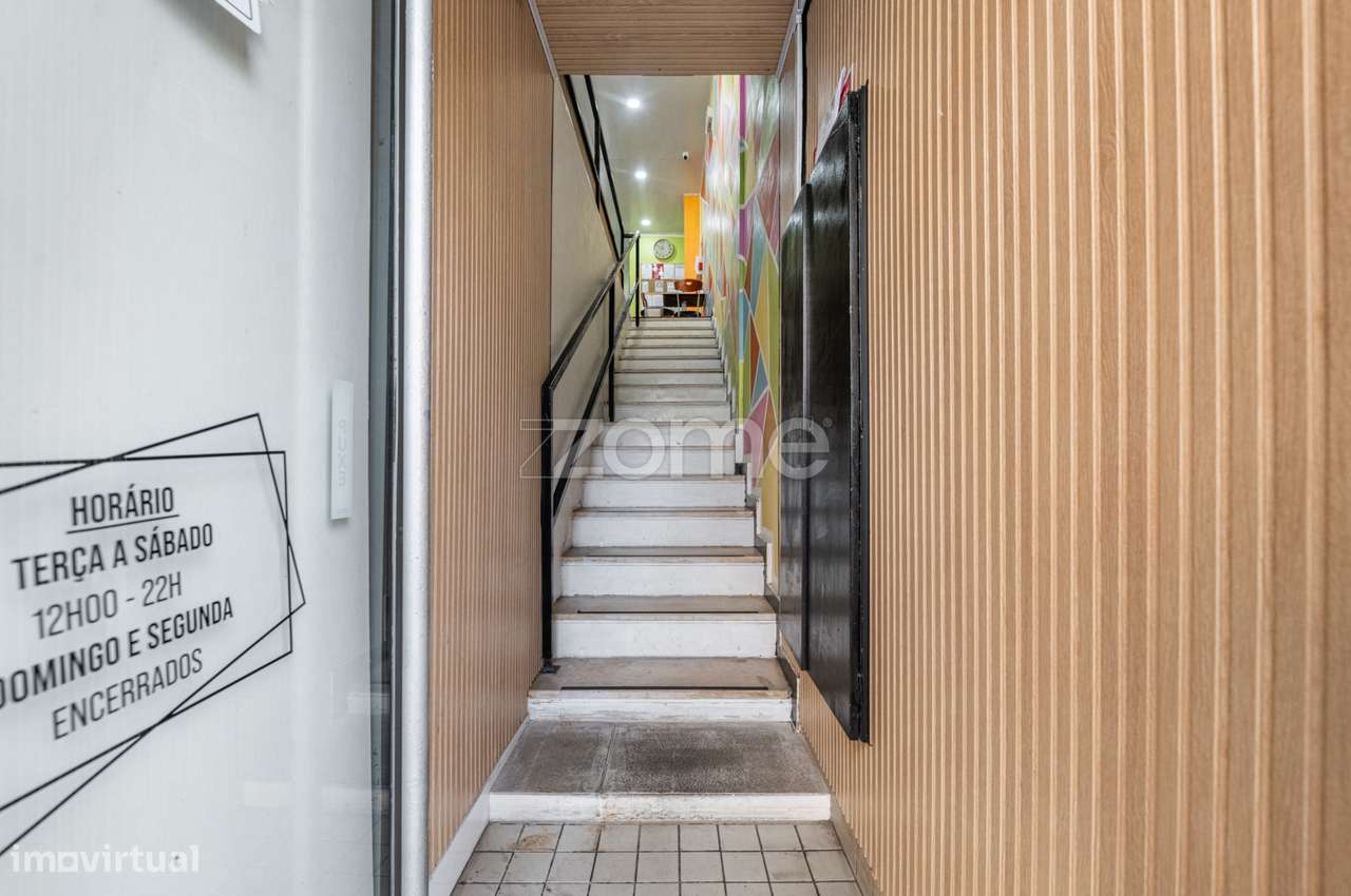 Loja junto à Universidade do Minho, em Gualtar, Braga - Grande imagem: 4/19