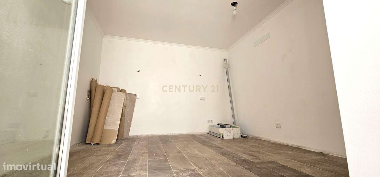 Moradia T2 + 1 no coração do bairro da Ajuda-13