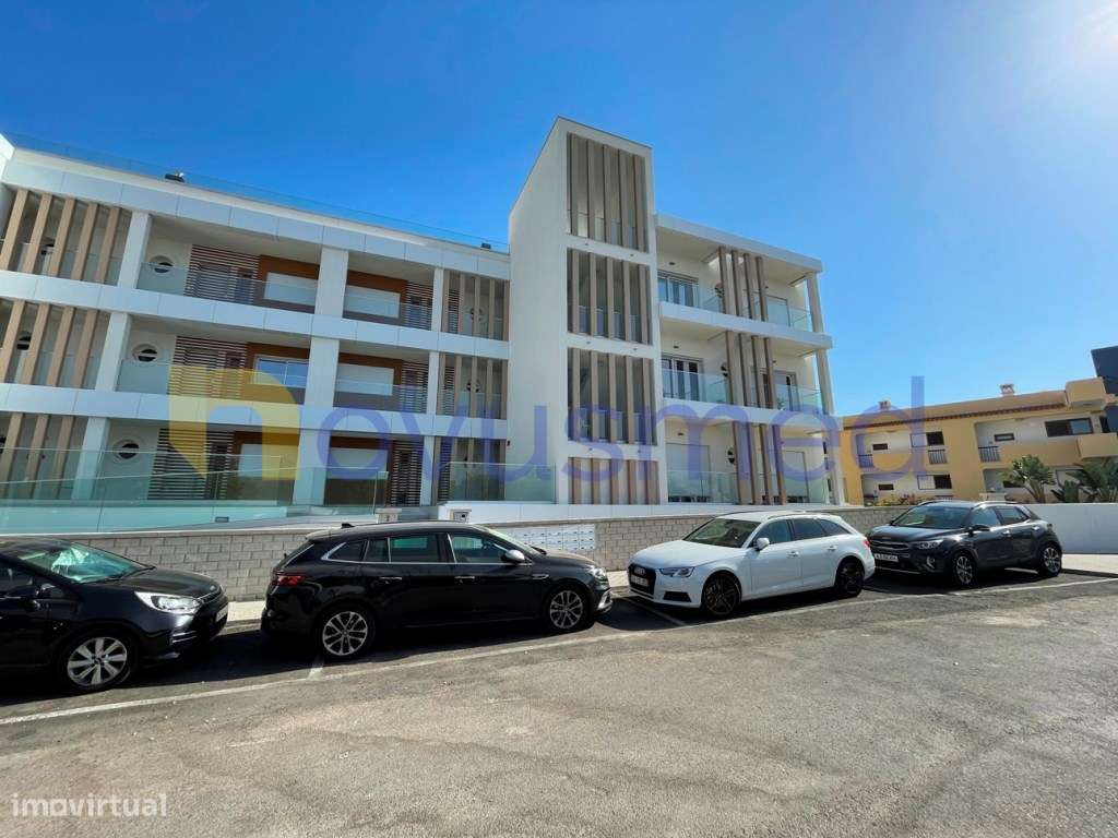 Penthouse tipo T3 com vista para o Mar a 300 metros da praia dos Al...-30