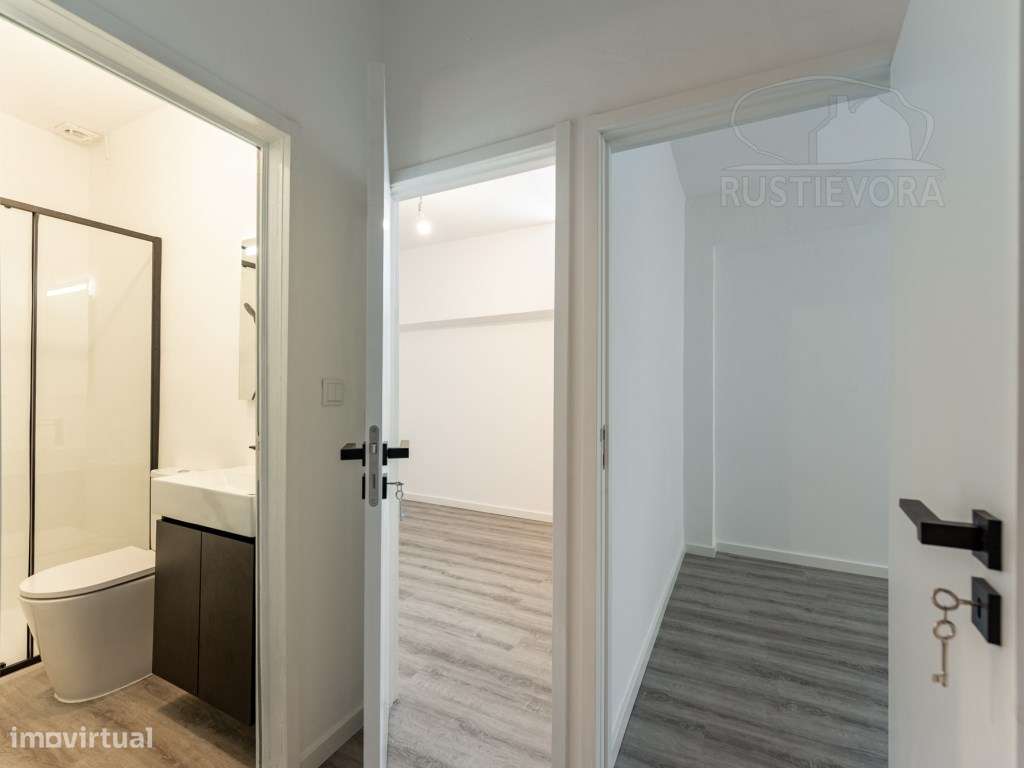 Apartamento de 1º andar com 3 assoalhadas e terraço-6