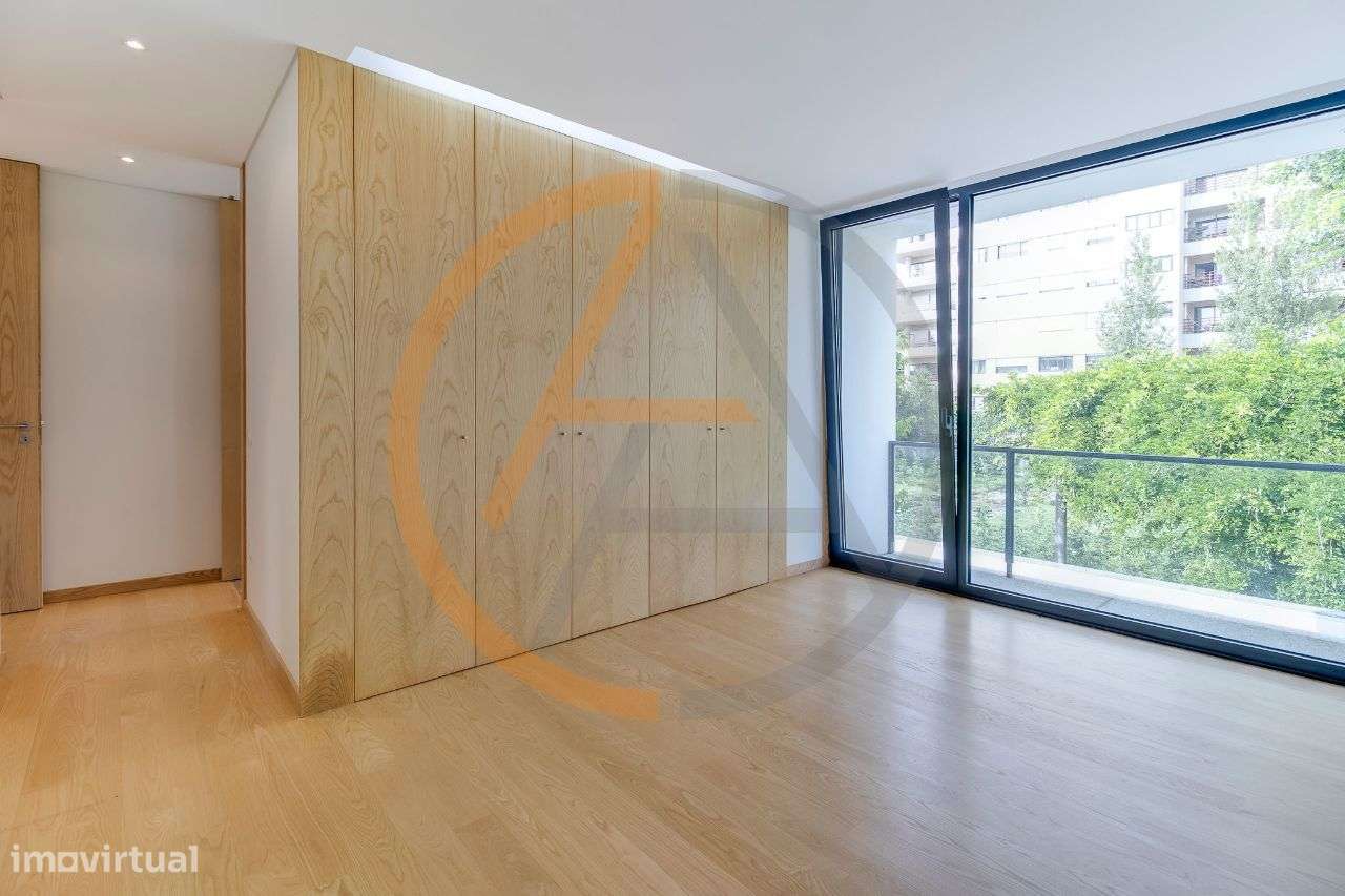 Moradia T4 Nova com Piscina | Foz do Douro-36