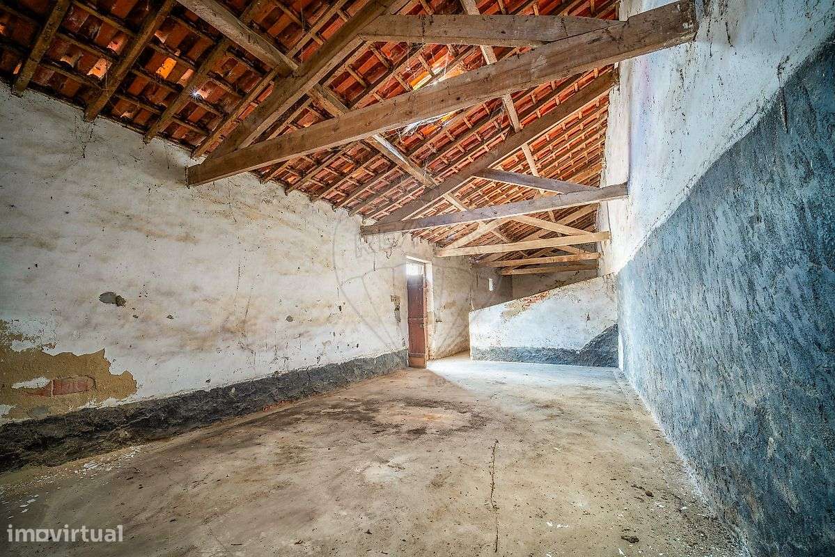 Moradia T4 para venda-26