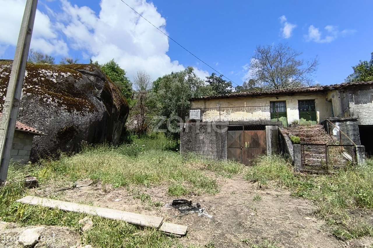 Casa para Recuperação em Valdreu - Vila Verde - Grande imagem: 4/31