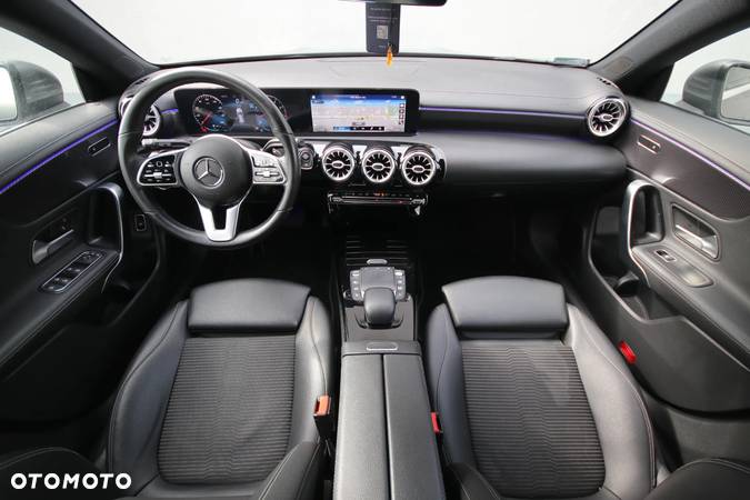 Mercedes-Benz CLA 200 Shooting Brake 7G-DCT - 17