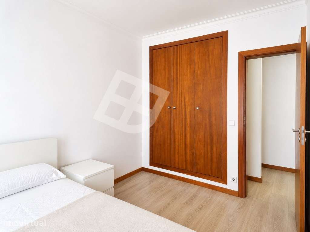 Apartamento T2 com espaços exteriores e garagem a poucos minutos da...-10