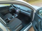 Volkswagen Passat 2.0 TDI Comfortline - 9