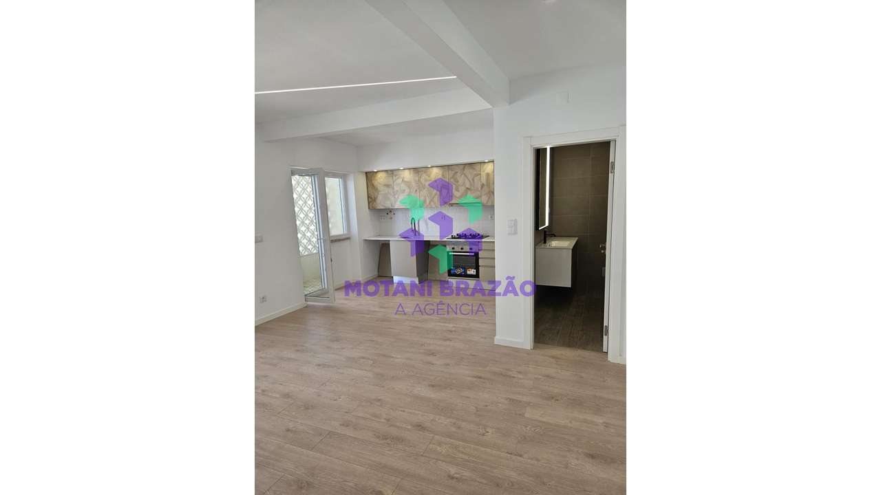 Apartamento T2  Almada-18
