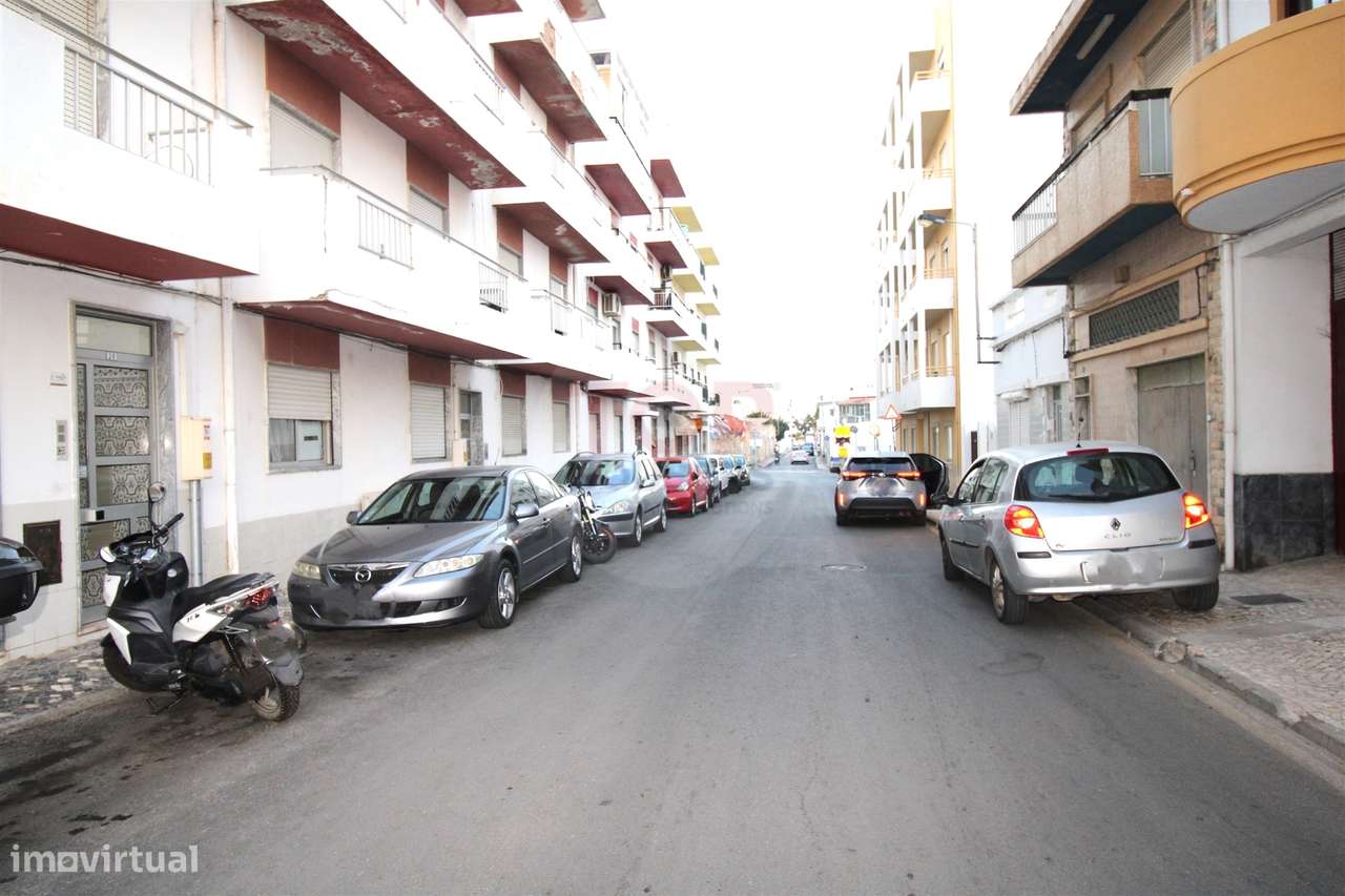 Loja Comercial com 117m² em Olhão – A 5 Minutos da Baixa-13