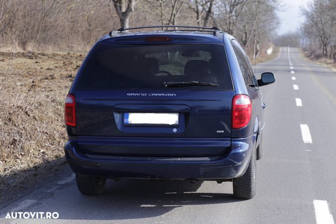 Dodge Grand Caravan - 5