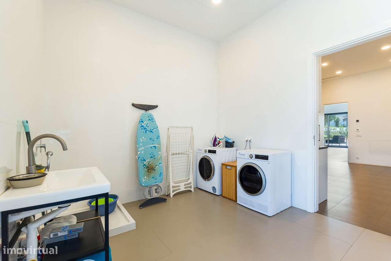 Moradia exclusiva nos Salgados a 200m da Praia-43