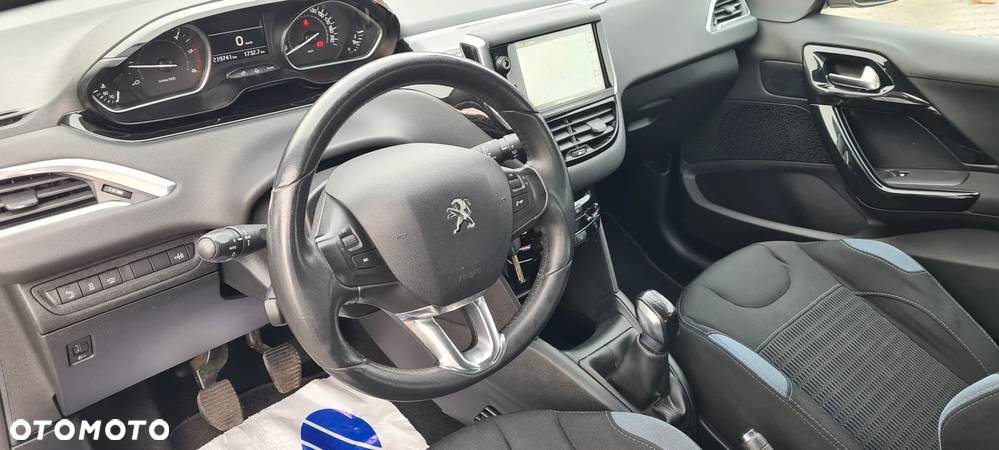 Peugeot 208 E-HDi FAP 92 Stop&Start Allure - 18