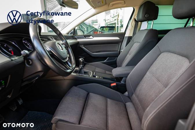 Volkswagen Passat 2.0 TDI BMT Comfortline - 15