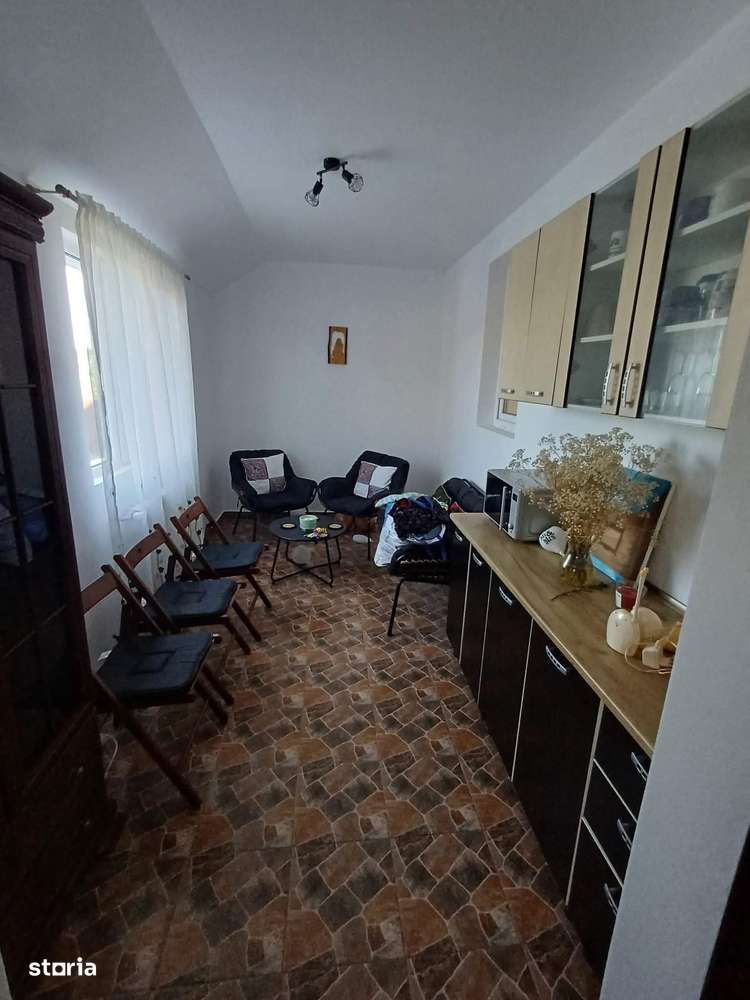 De vanzare casa din caramida,mobilata și utilata suprafata 1.000mp - Imagine principală: 5/13