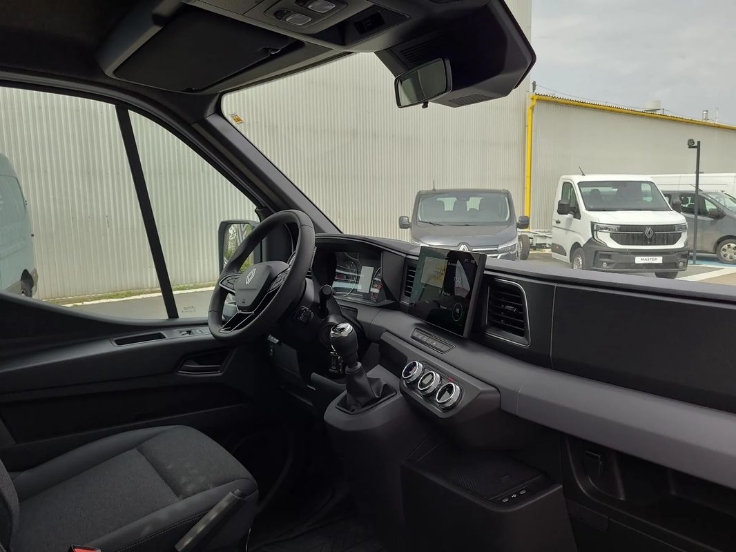 renault MASTER 2,0 170KM SKRZYNIA