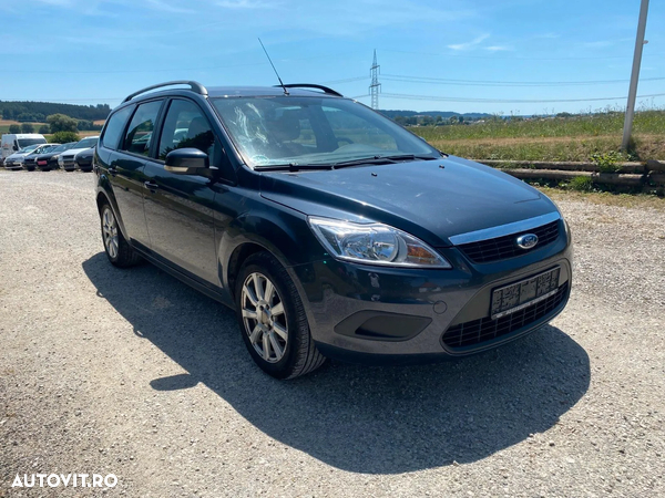 Ford Focus 1.6 TDCi DPF Style - 4