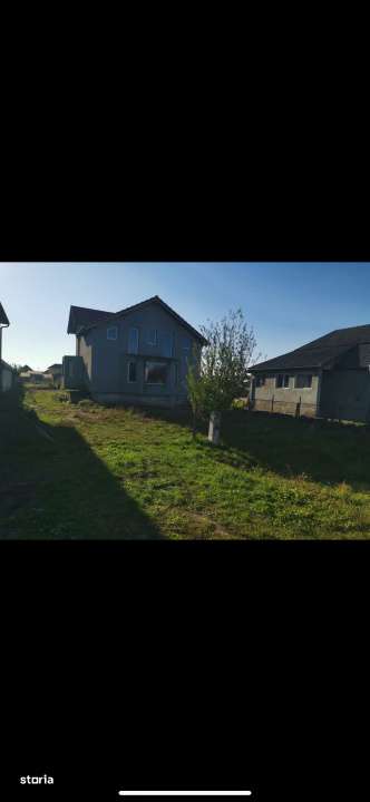 De vanzare casa cu 3 dormitoare, 10 arii de teren,15 ml Front, sat Dec - Imagine principală: 1/10