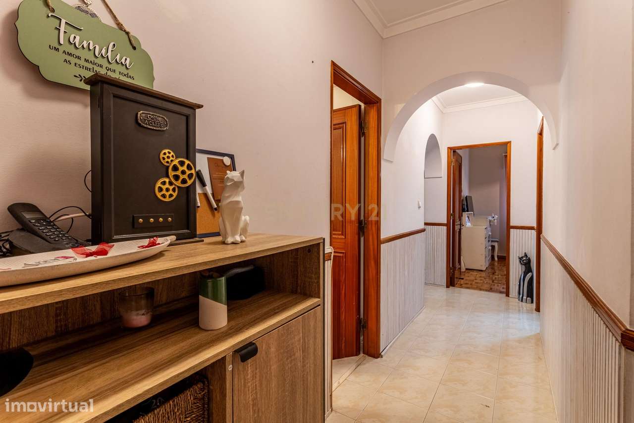 Apartamento T2 em Venteira, Amadora - Oportunidade Única!-5