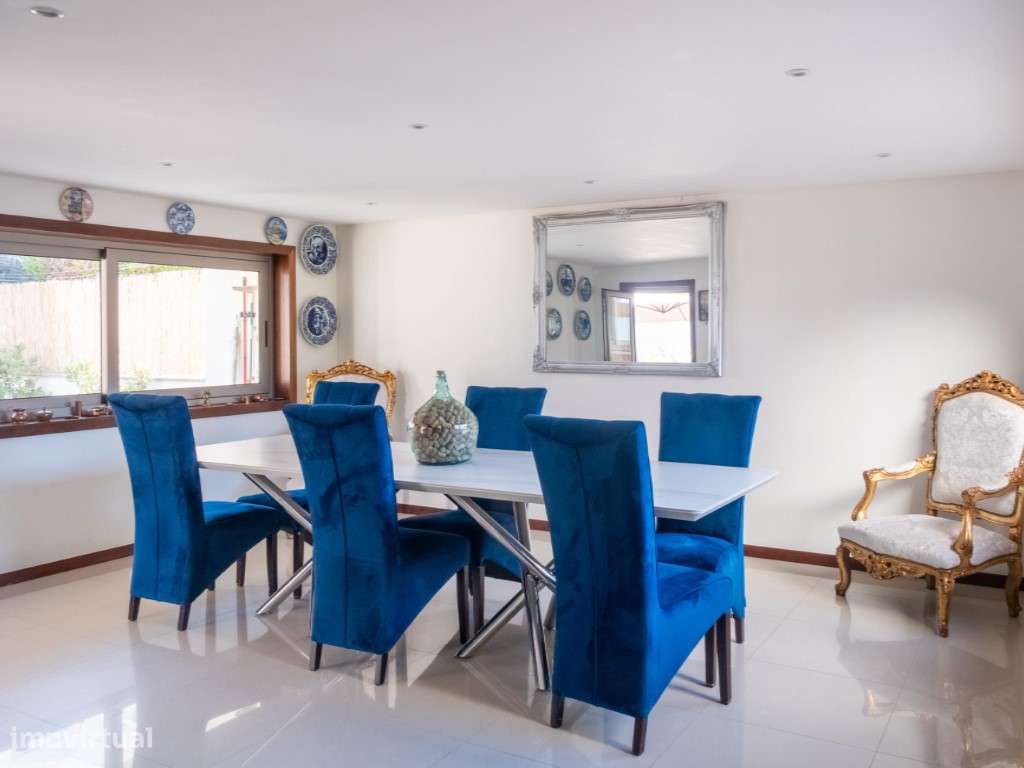 Moradia T6 com piscina em Viana do Castelo-8