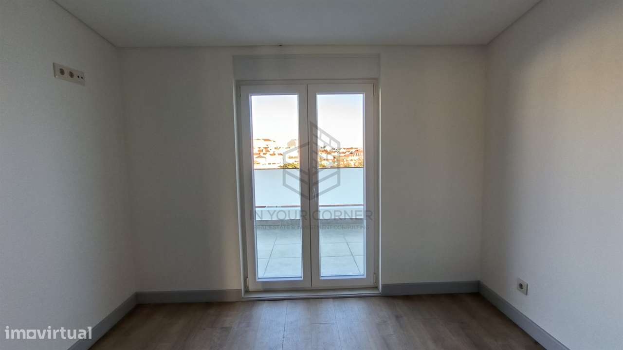 Apartamento T4 DUPLEX Venda em São Vicente,Lisboa-5