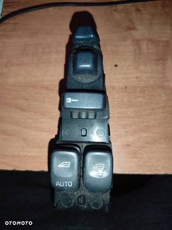 30889751 PANEL SZYB VOLVO V40 S40 - 1