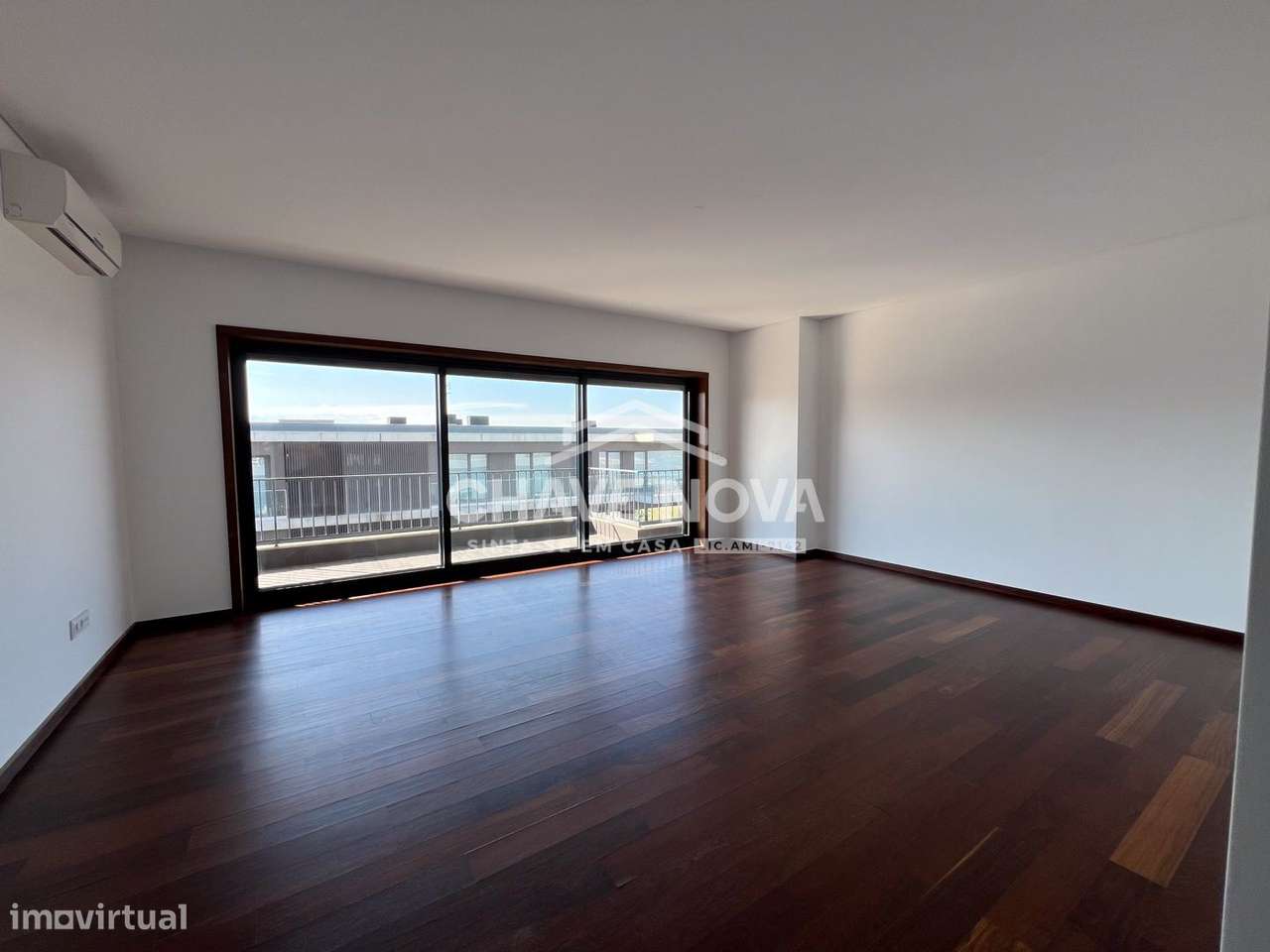 T4+1 c/ Garagem Box na 1ª linha de Mar em Canidelo - Grande imagem: 5/25