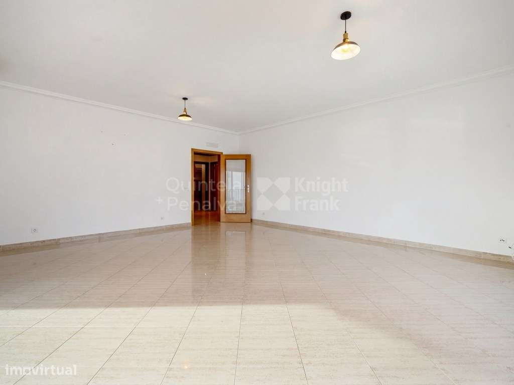 Apartamento T4 para arrendar com garagem e vista Rio em Setúbal - Grande imagem: 5/26