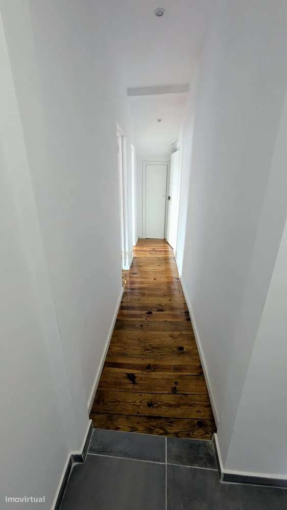 Apartamento T2 no vibrante bairro de Benfica-11