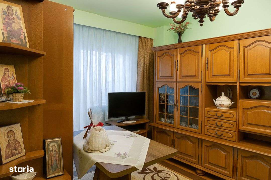 Zorilor,Pasteur apartament 2 camere decomandat, etaj 3, balcon ideal l-2