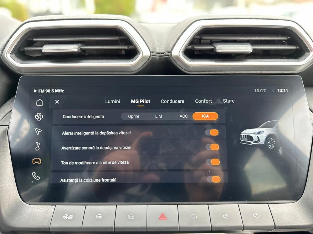MG ZS HEV Hybrid+ Luxury - 23