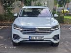 Volkswagen Touareg - 1