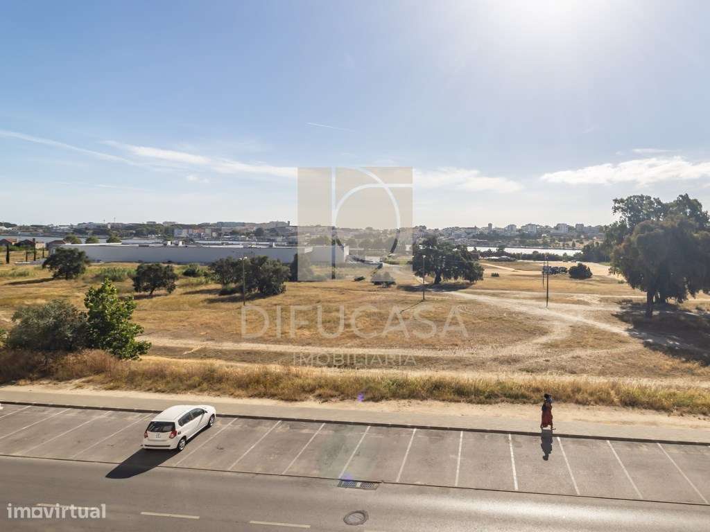 R363 APARTAMENTO T3 muito bem localizado-27