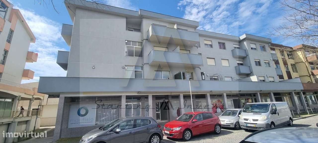 LOJA situada na rua 5 de Outubro em Vila do Conde. - Grande imagem: 2/15