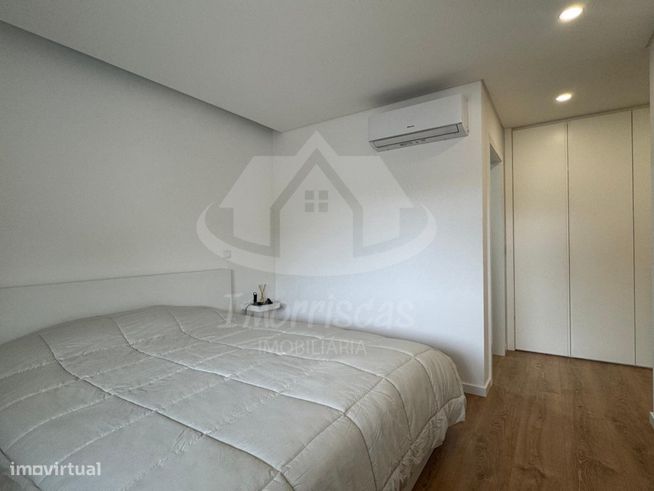 Apartamento T4 seminovo com terraço, no Parque das Oliveiras em Cam...-15