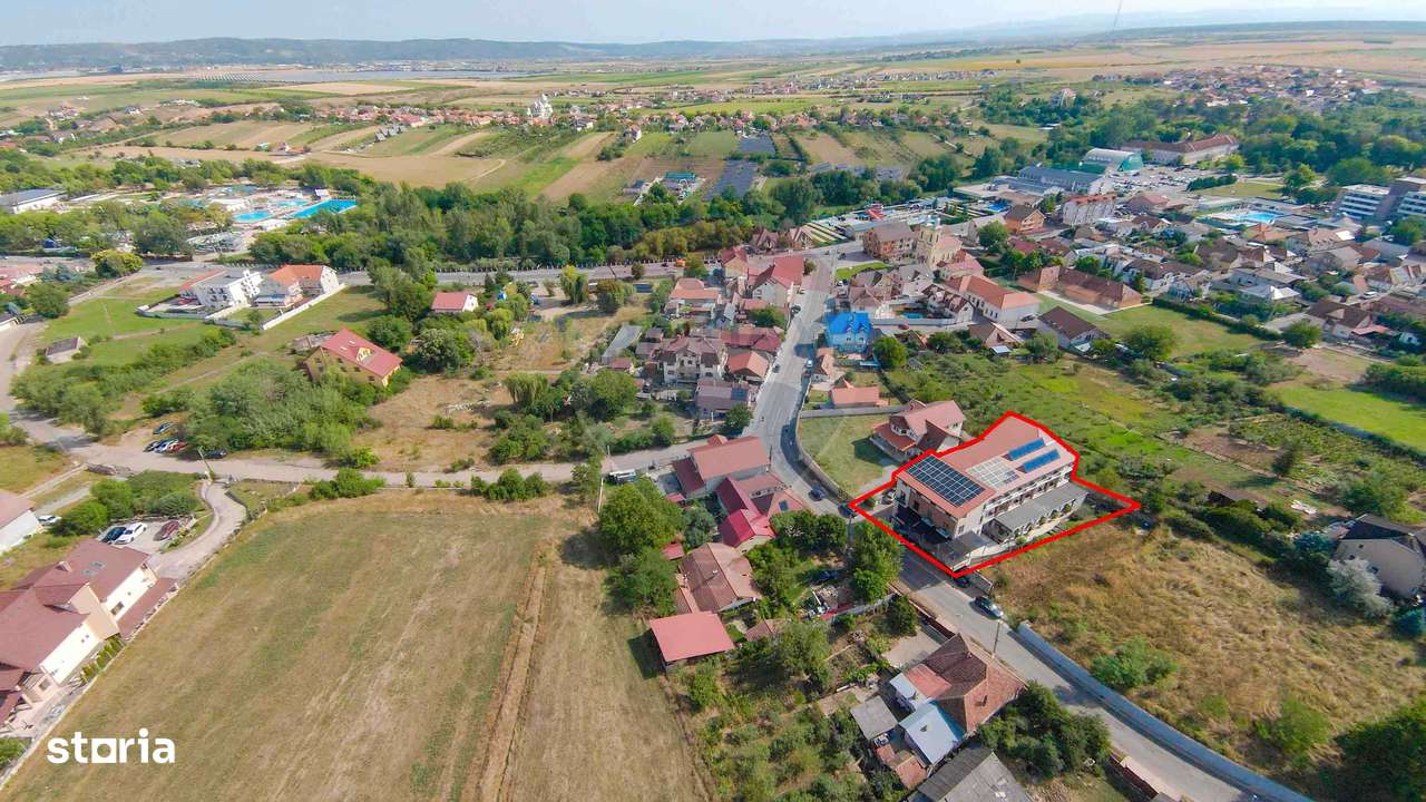 Hotel / Pensiune cu 24 camere de vânzare - Băile 1 Mai - Imagine principală: 5/20