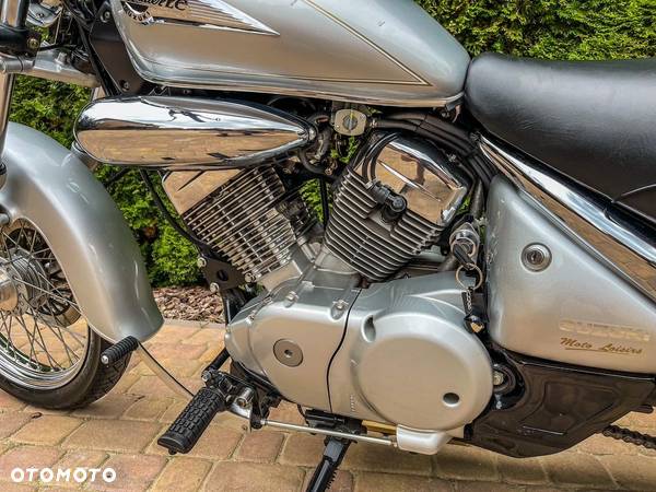 Suzuki Intruder - 21