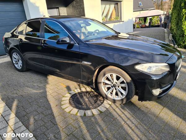 BMW Seria 5 528i Touring - 5