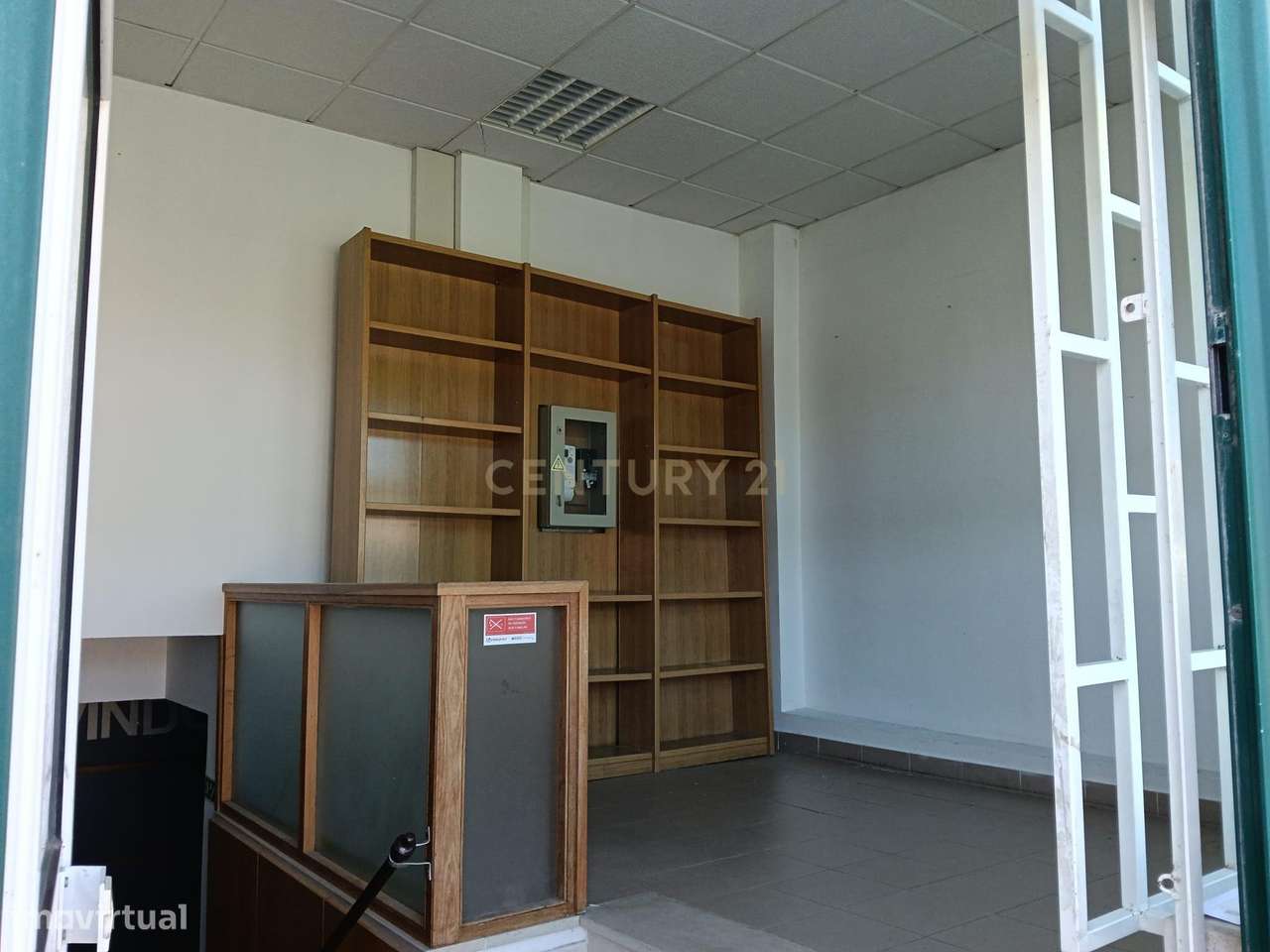 Venda – Espaço Comercial na Ameixoeira-3