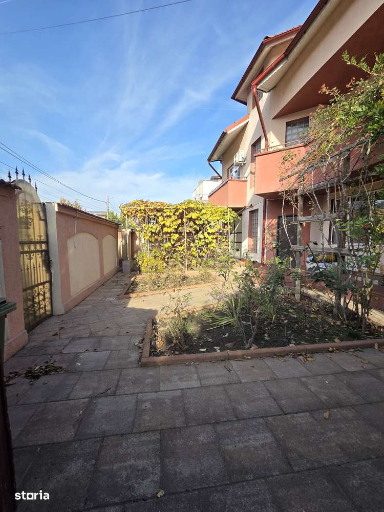 Vila P+1+M individuala spatioasa 6 camere Sos Oltenitei - Imagine principală: 2/20