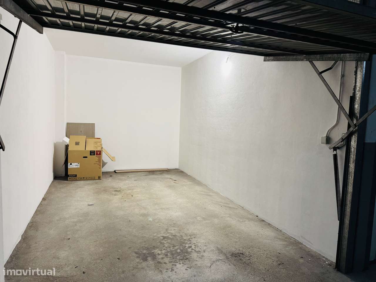 Apartamento T3 com varanda e garagem em Braga-17