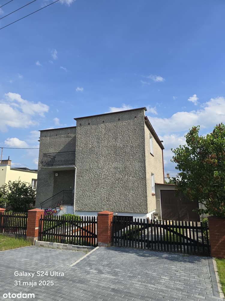 Na sprzedaż: solidny dom jednorodzinny typu "kwadraciak" - Szprotawa-19