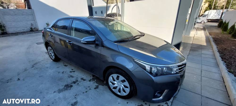 Toyota Corolla 1.6 Luna - 4