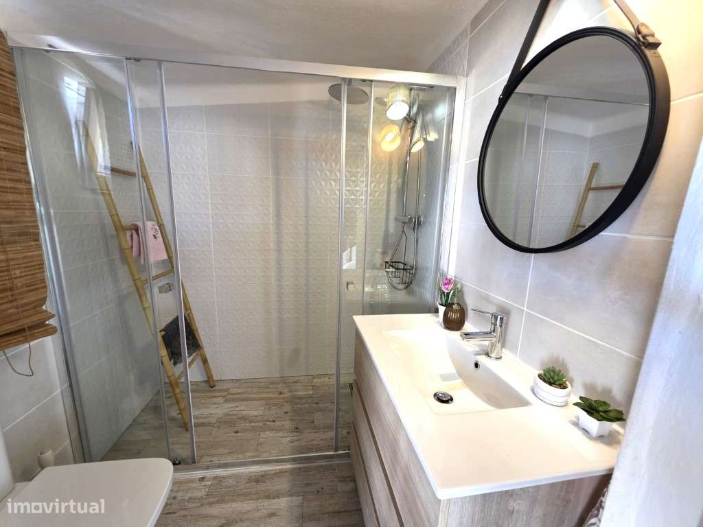 Moradia T2 com piscina, muito perto da Praia da Amieira-12