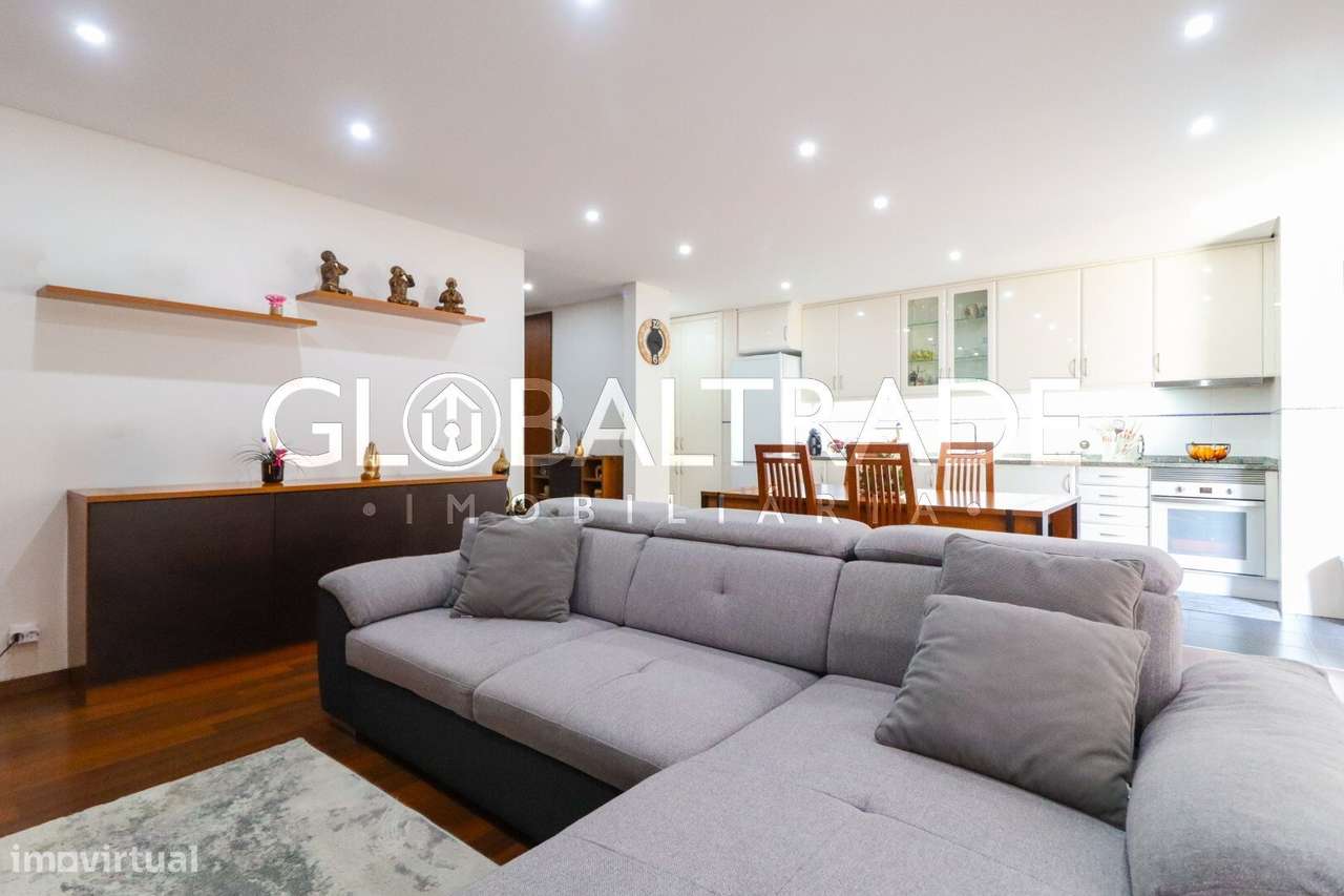 Apartamento T2 Renovado em Rio Tinto-11