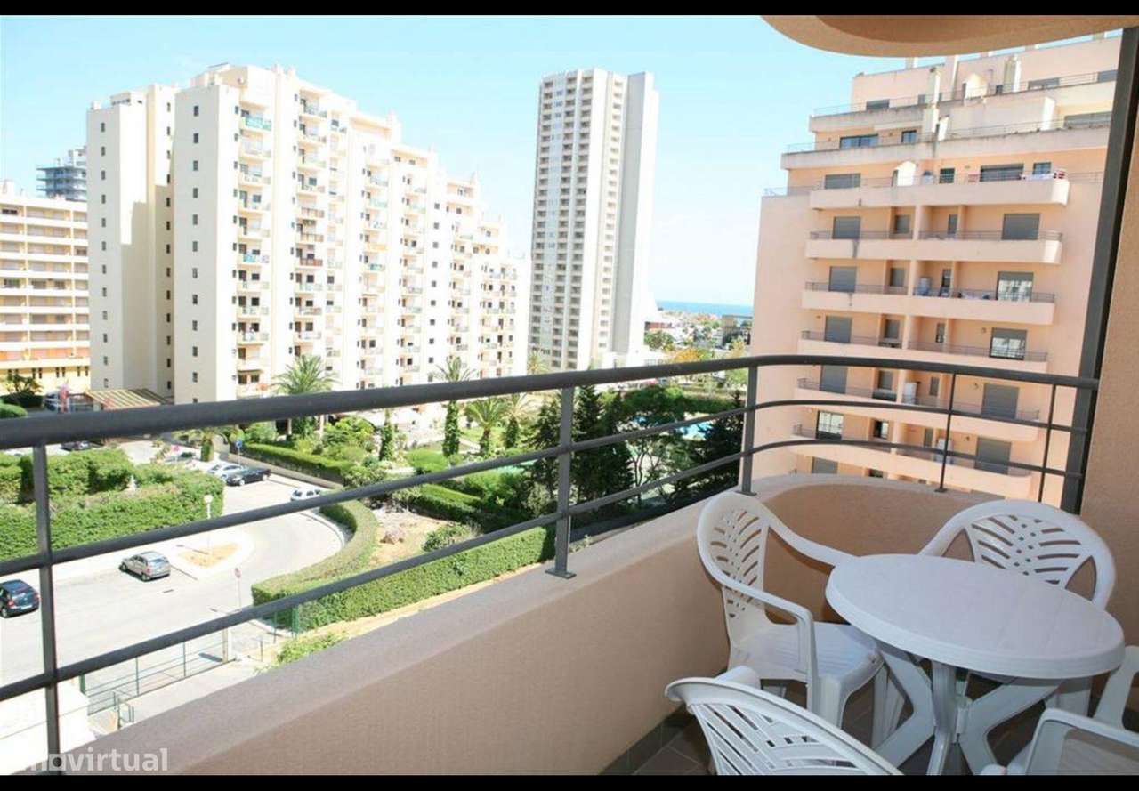 Apartamento T1 , em excelente condomínio a 200m da praia, Portimão-7