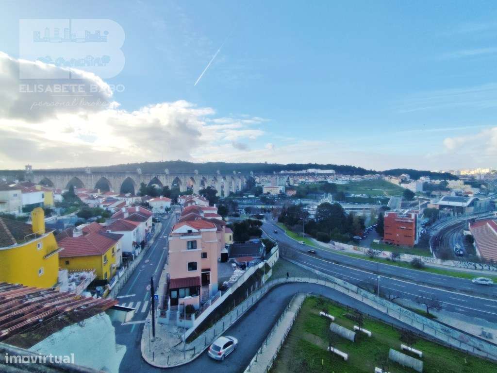 **Apartamento T1 em Campolide com Vista Deslumbrante sobre Monsanto**-40