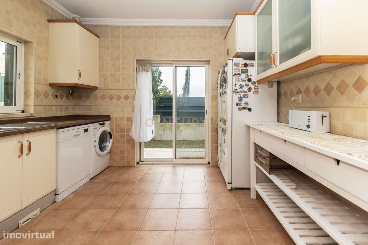 Moradia  Isolada térrea  na Aroeira V3+2 - Grande imagem: 5/46