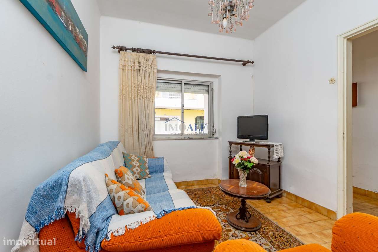 Moradia T2 com quintal no centro do Pinhal Novo, junto a transportes-6