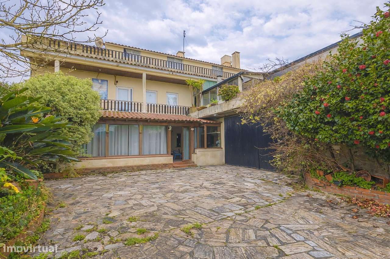 Moradia T8 na Póvoa do Varzim | Oportunidade de Investimento com...-54