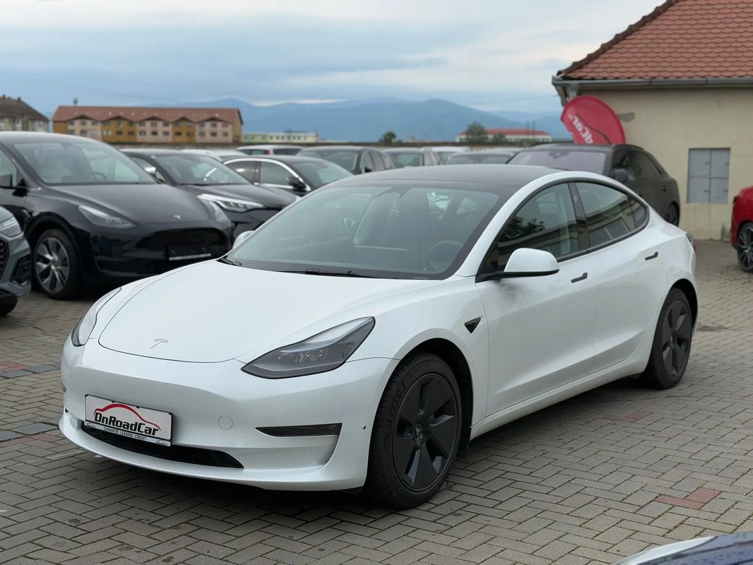 Tesla Model 3 Langstreckenbatterie Allradantrieb Dual Motor - 22