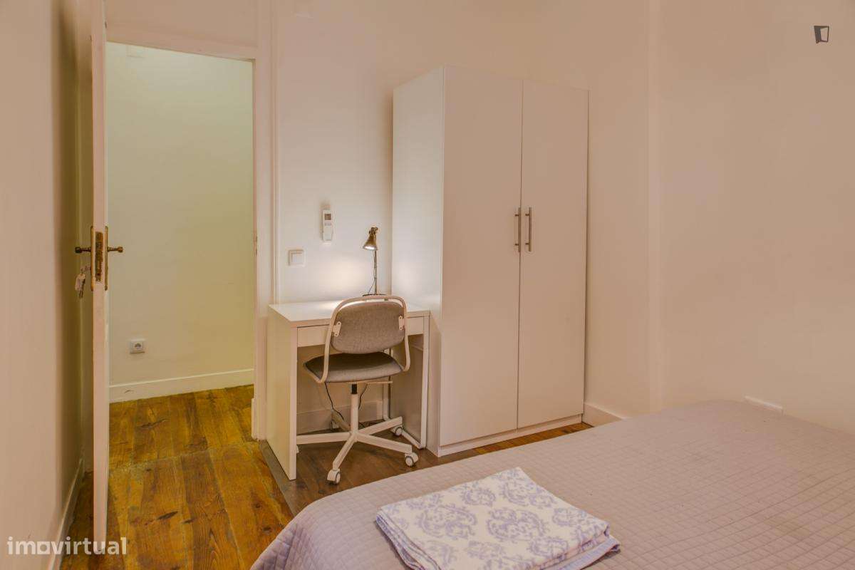 Quarto - localizado em Picoas Lisbon - Grande imagem: 3/16